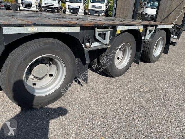 Semitrailer Castera  PORTE ENGIN 3 ESSIEUX