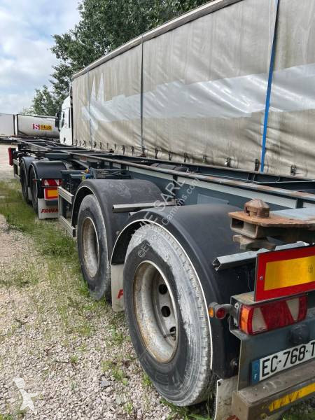 Semitrailer Fruehauf PORTE CONTAINER 2 ESSIEUX...