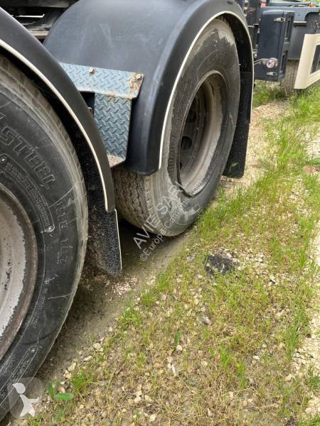Semitrailer Fruehauf PORTE CONTAINER 2 ESSIEUX...