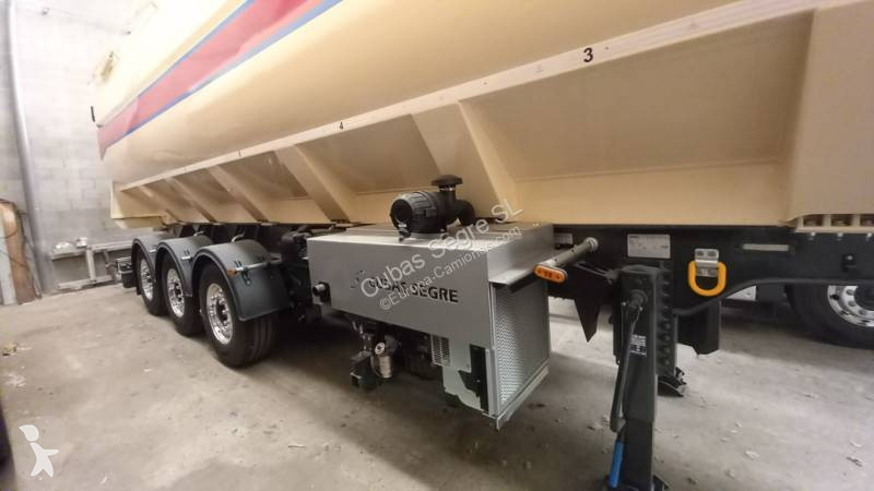 Semitrailer Cubas segre