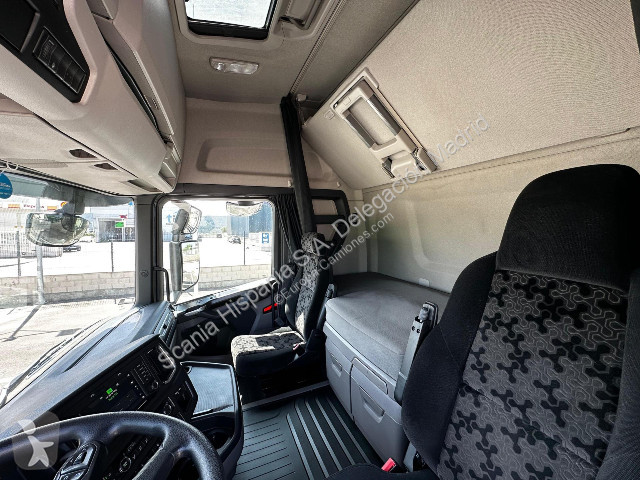 Oplegger Scania R 450 A4x2NA