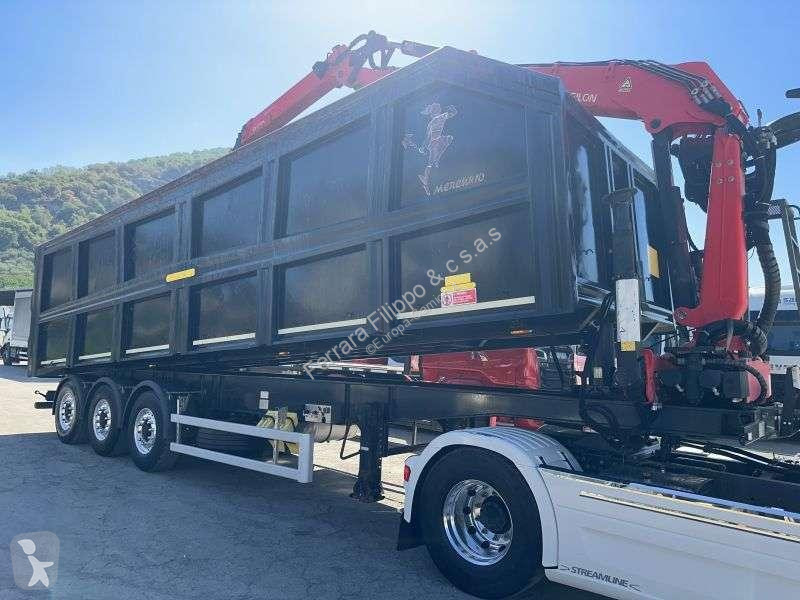 Semitrailer  ribaltabile con gru caricatrice