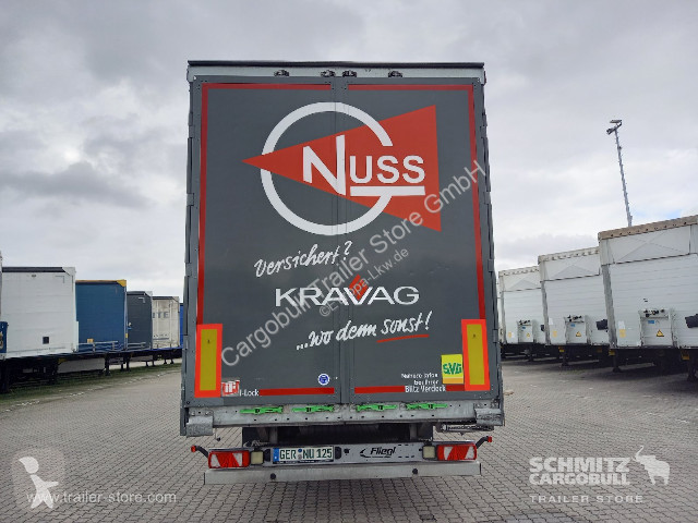 Semitrailer Fliegl Curtainsider Coil Getränke