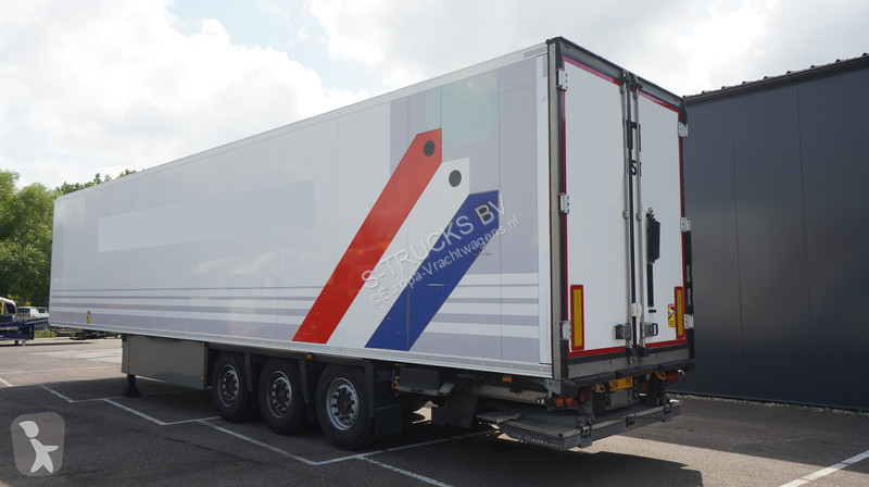 Semitrailer Schmitz Cargobull 3 AXLE FRIGO...