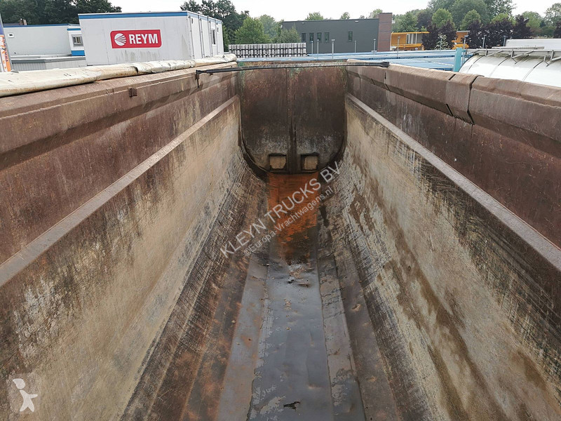 Semiremorca Wellmeyer 50M3 STEEL SAF LIFT AXLE