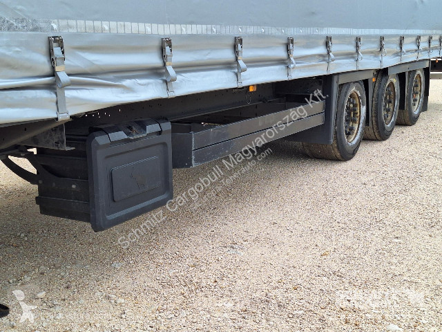 Semirimorchio Schmitz Cargobull Curtainsider Mega