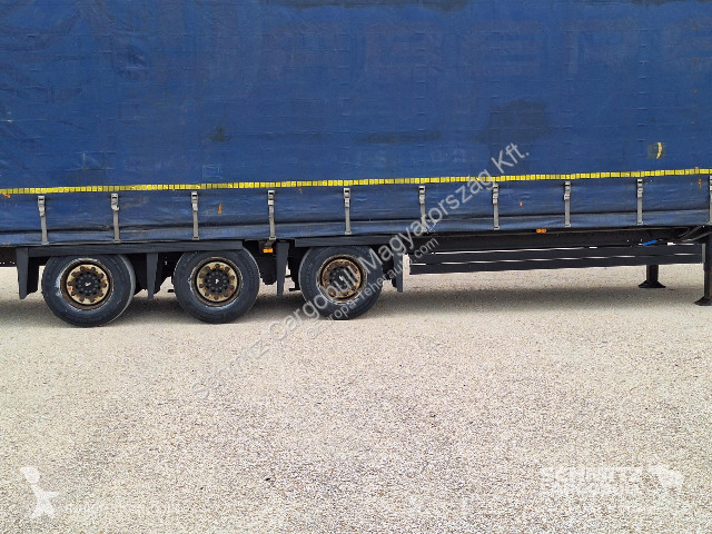 Oplegger Schmitz Cargobull Curtainsider Mega