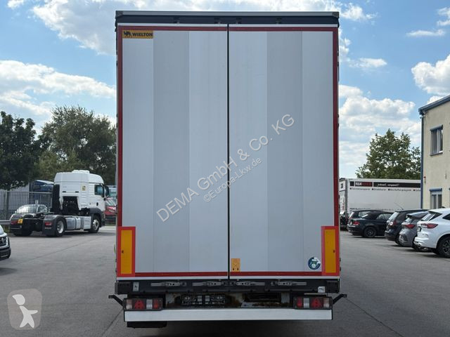 Semitrailer Wielton...