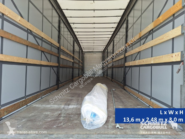 Semi reboque Schmitz Cargobull Curtainsider Mega