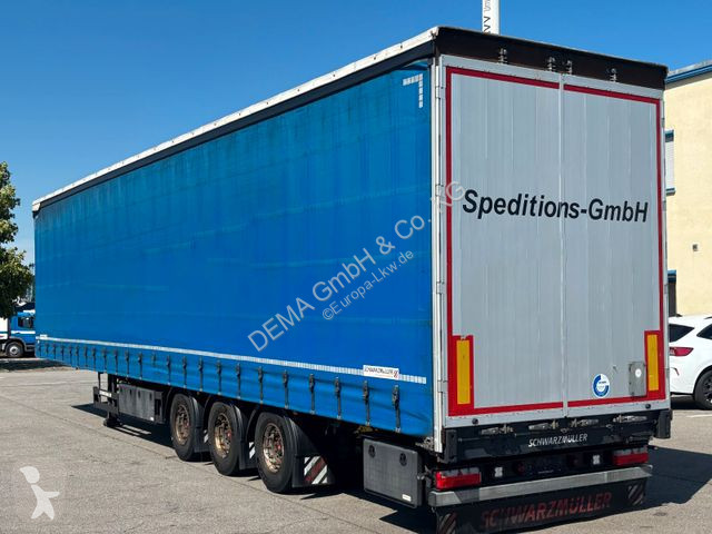 Semitrailer Schwarzmüller...