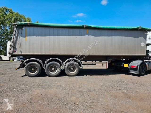 Semi reboque Carnehl ca. 44 cbm Getreidekipper,...