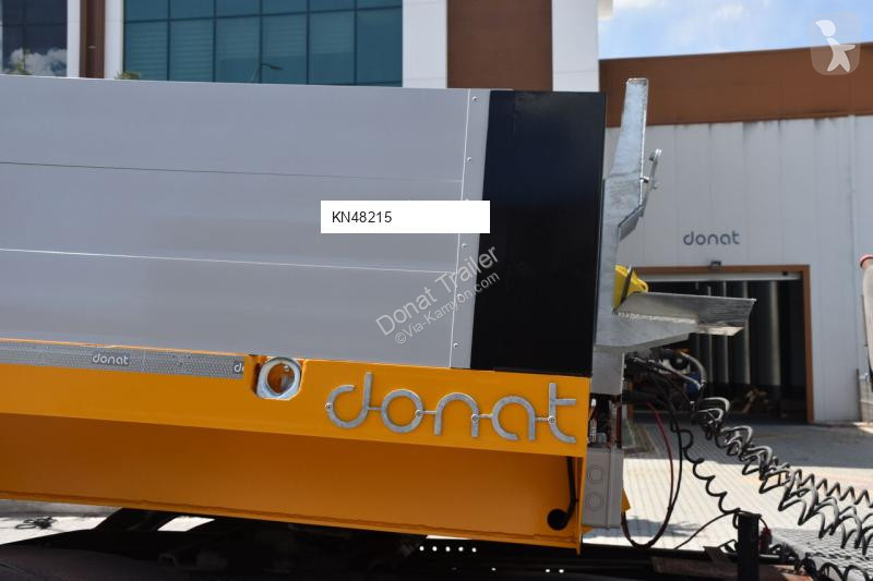Donat 8 axle Heavy Duty lowbed with hydraulic...