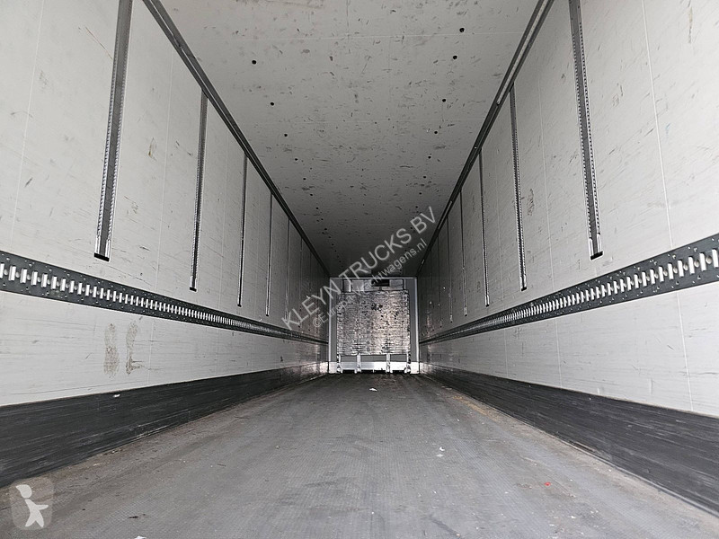 نصف مقطورة Kögel S24-4 THERMOKING SLXI300