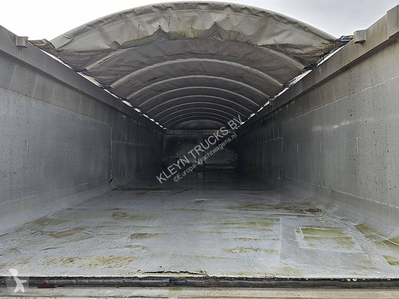 نصف مقطورة Schmitz Cargobull 24 3