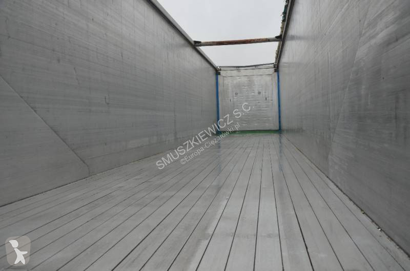 نصف مقطورة Knapen