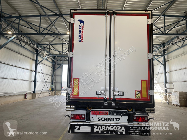 نصف مقطورة Schmitz Cargobull Reefer Standard