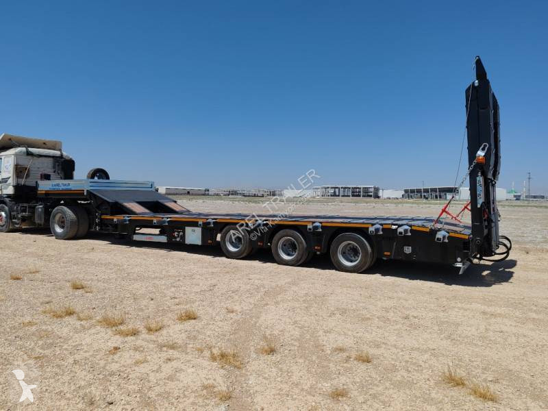 Nosič strojů Arel Trailer 3 AXLE LOWBED TRAILER...