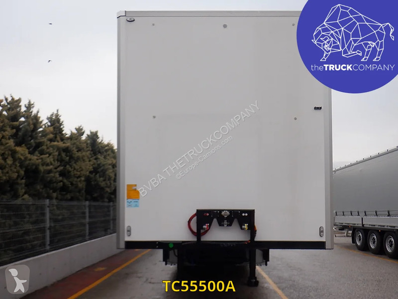 نصف مقطورة Kässbohrer SRI C
