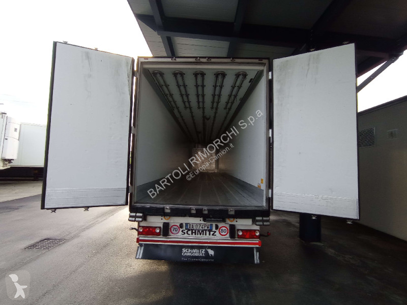 Oplegger Schmitz Cargobull SEMIRIMORCHIO, FRIGO...