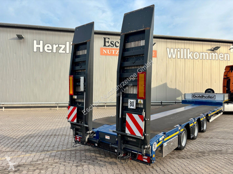 نصف مقطورة Goldhofer STN-L 3 "Stepstar...