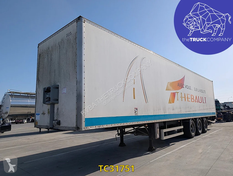 نصف مقطورة Fruehauf