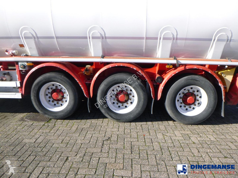 Semi remorque Feldbinder Fuel tank alu 44.5 m3...