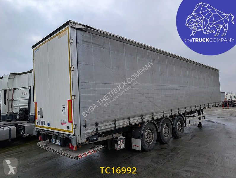 نصف مقطورة Fruehauf