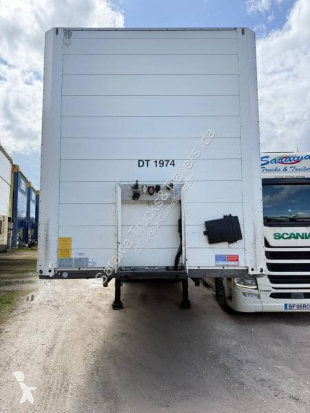 نصف مقطورة Schmitz Cargobull