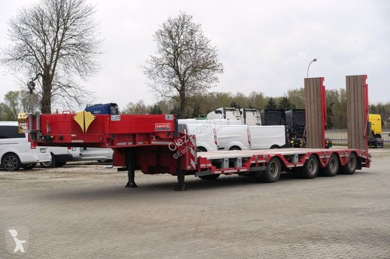 Полуремарке Langendorf low-bed semi-trailer /...