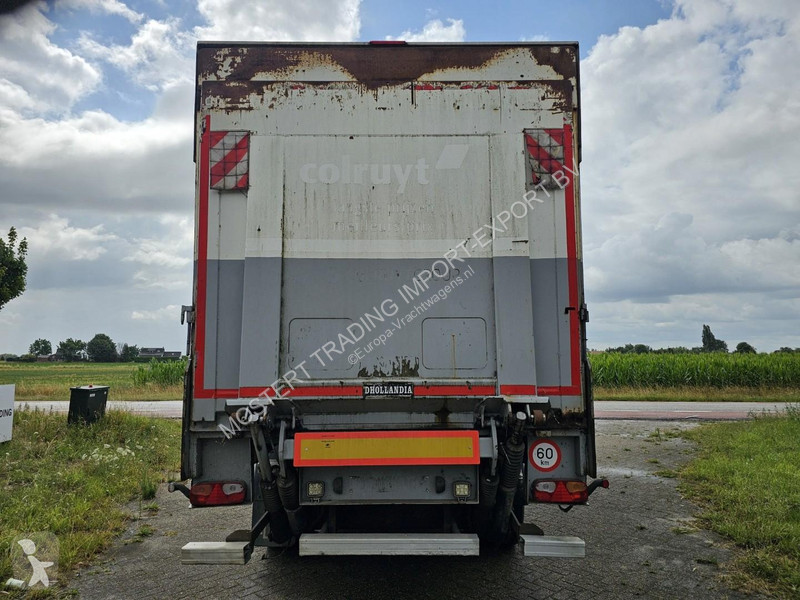 Semi remorque  Closed box - 3x steering axle...