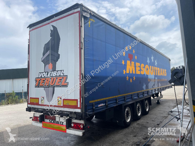 نصف مقطورة Schmitz Cargobull Semitrailer...