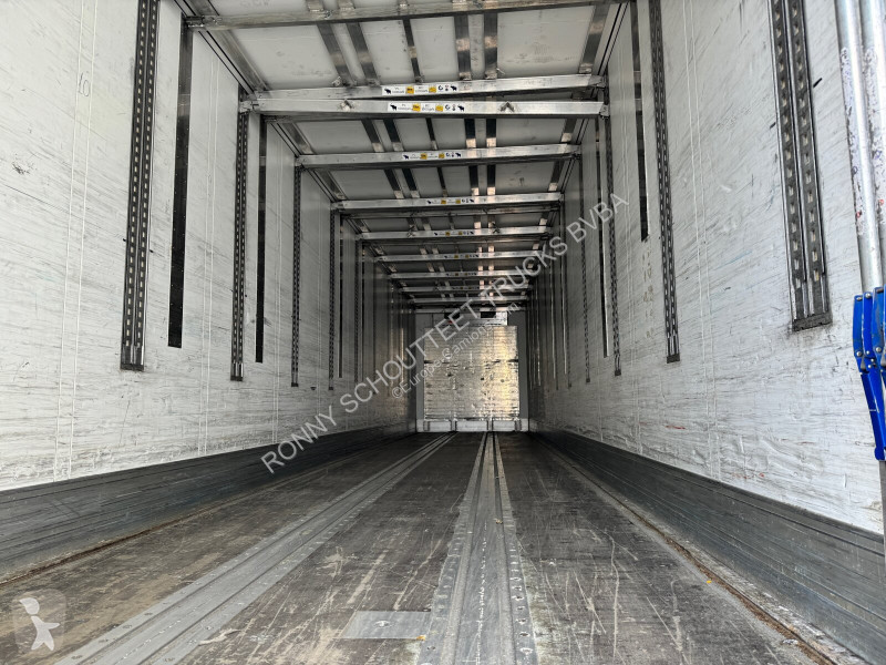 نصف مقطورة Schmitz Cargobull SKO 24/L-13.4 FP...