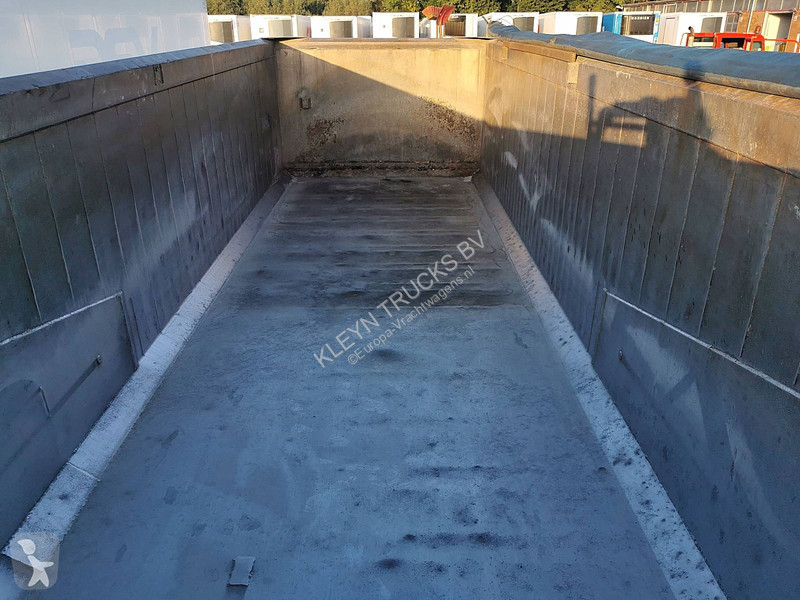 نصف مقطورة Carnehl 26M3 THERMOMULDE ISOLATED...