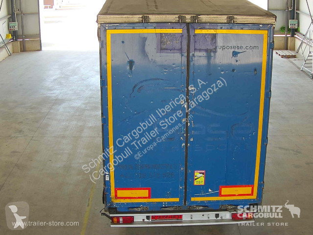 نصف مقطورة Berger Curtainsider Standard