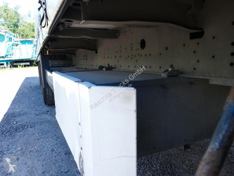 Oplegger Schmitz Cargobull Pritsche/Plane...