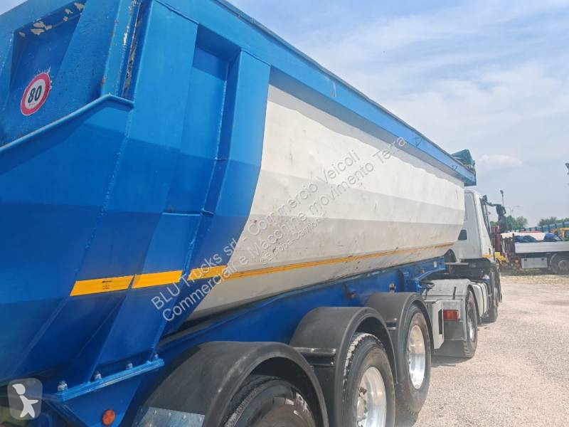 نصف مقطورة Cargotrailers