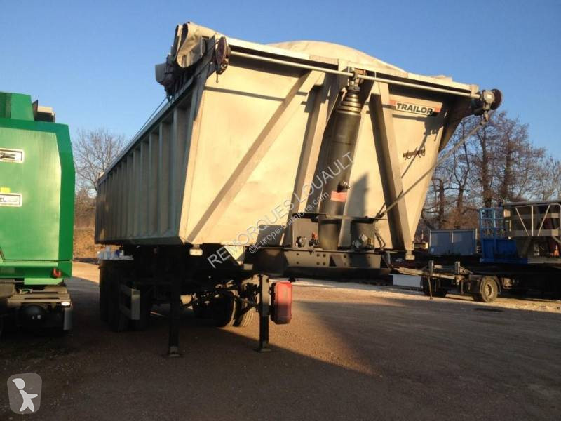 Полуприцеп Trailor SR2 Benne