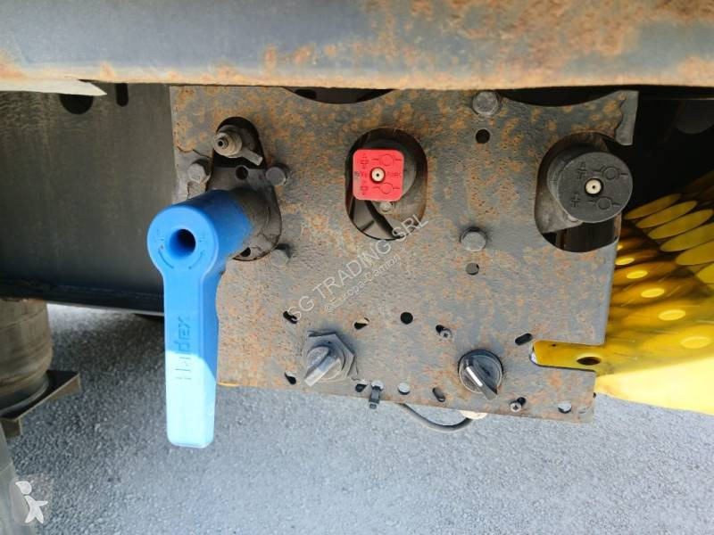 نصف مقطورة Krone Centinato con porta coils