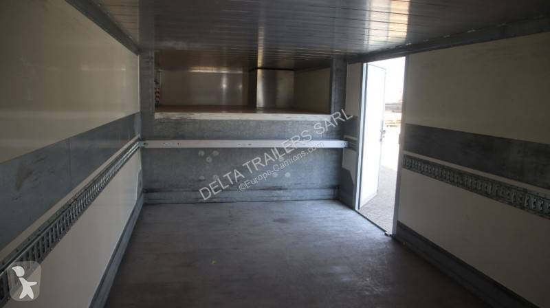 Semiremorca Burgers Carrosserie
