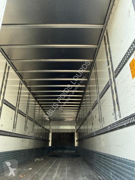 نصف مقطورة Fruehauf