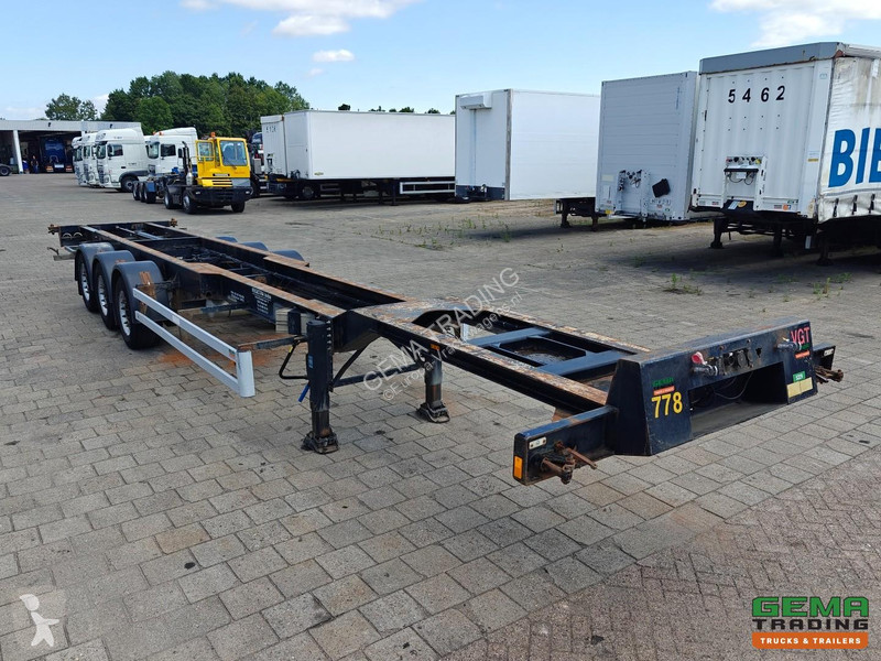 Oplegger Renders RMOC 12 27CC 40/45FT - Rear...