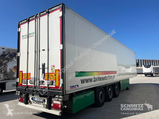 نصف مقطورة Schmitz Cargobull Semitrailer Reefer...