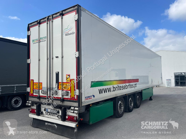 نصف مقطورة Schmitz Cargobull Semitrailer Reefer...