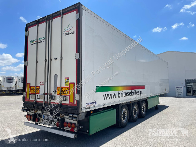 نصف مقطورة Schmitz Cargobull Semitrailer Reefer...