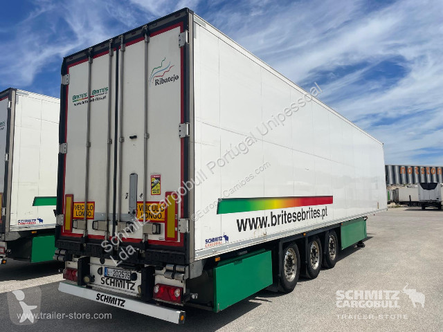 نصف مقطورة Schmitz Cargobull Semitrailer Reefer...