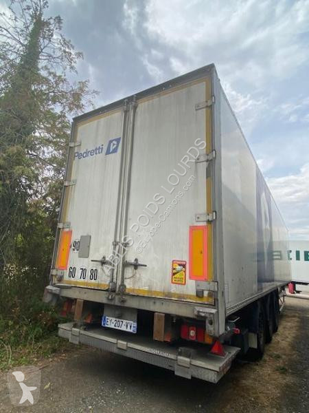 نصف مقطورة Fruehauf