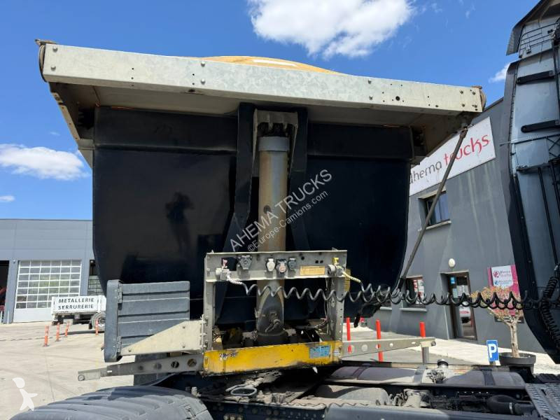 Semi remorque Schmitz Cargobull benne TP 3essieux