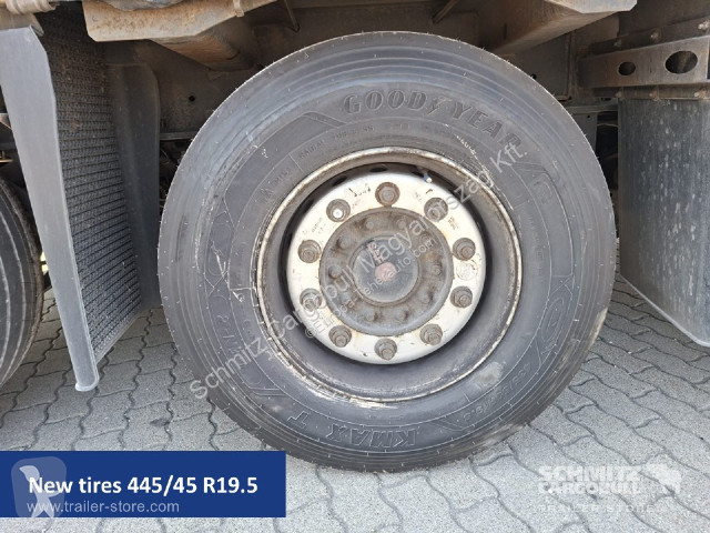 نصف مقطورة Kögel Curtainsider Mega