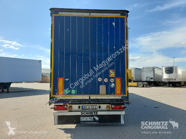 نصف مقطورة Schmitz Cargobull Curtainsider Mega