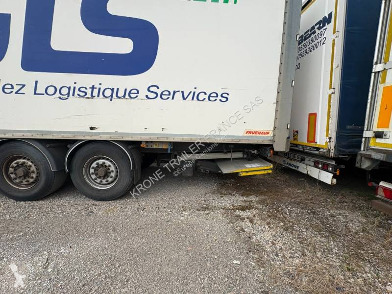 Semirimorchio Fruehauf